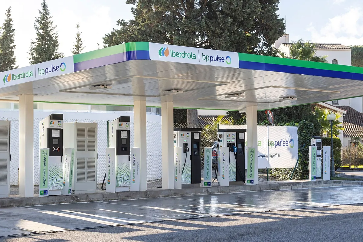 Iberdrola y bp superan los 2.500 puntos de recarga en España y Portugal