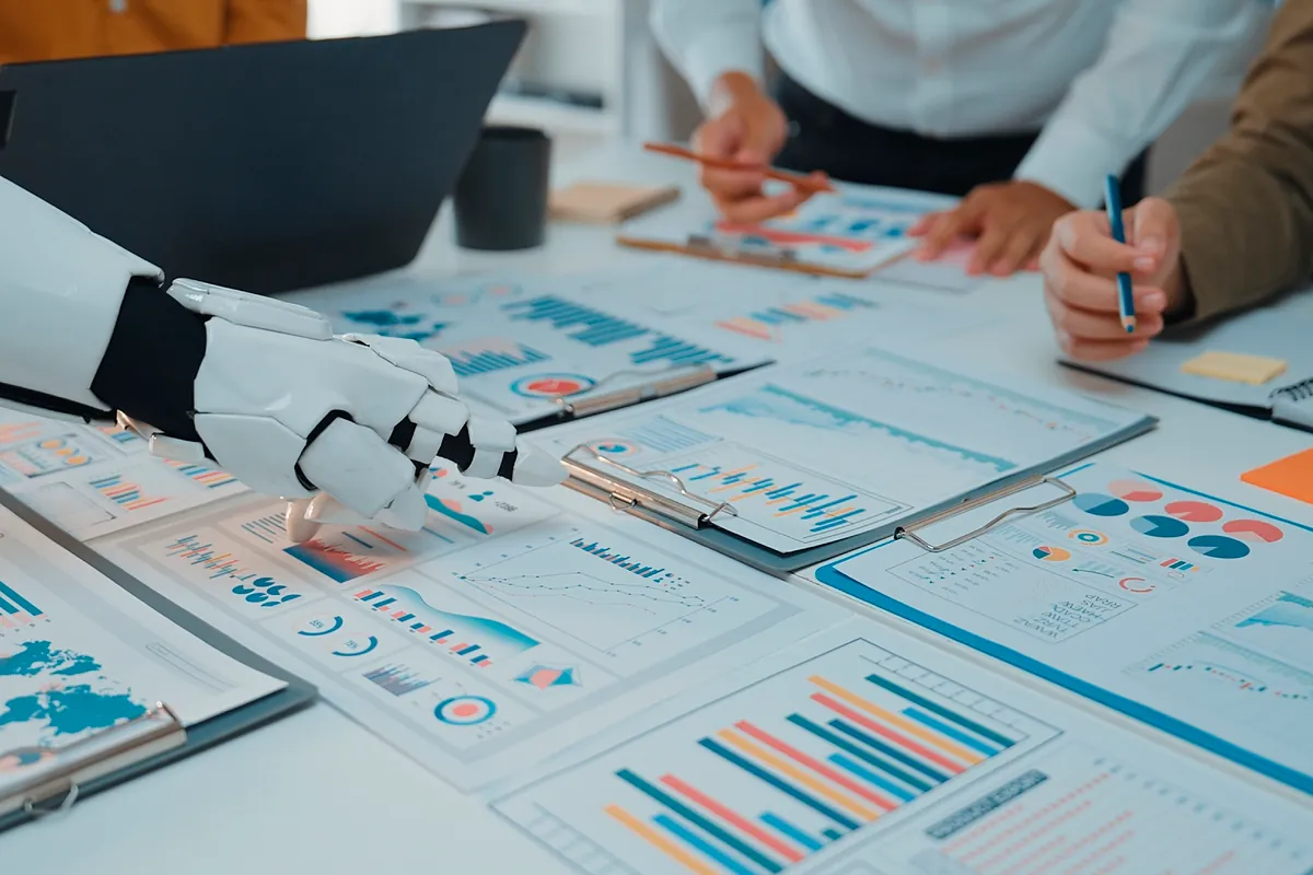 Quién es el responsable legal cuando la IA genera información falsa