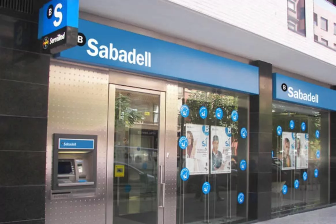 Banco Sabadell acepta prejubilaciones a partir de los 56 años | Banca