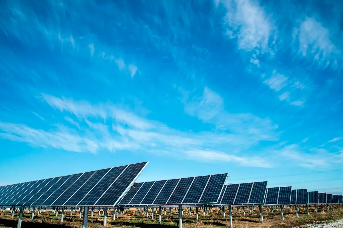 España tira a la basura la mitad de la luz de cientos de renovables