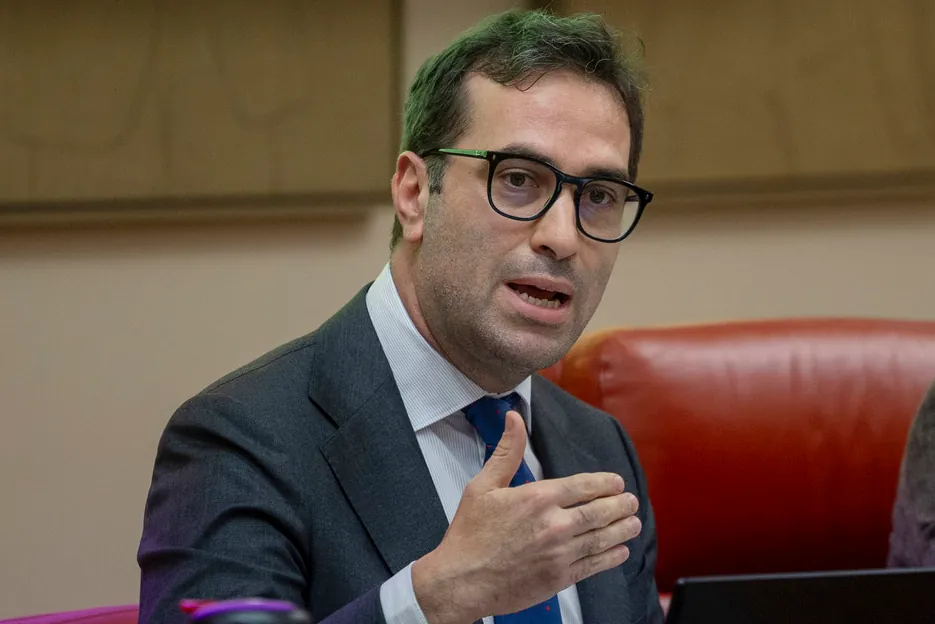 El Gobierno esquiva los daños del apagón y deja que decidan los jueces