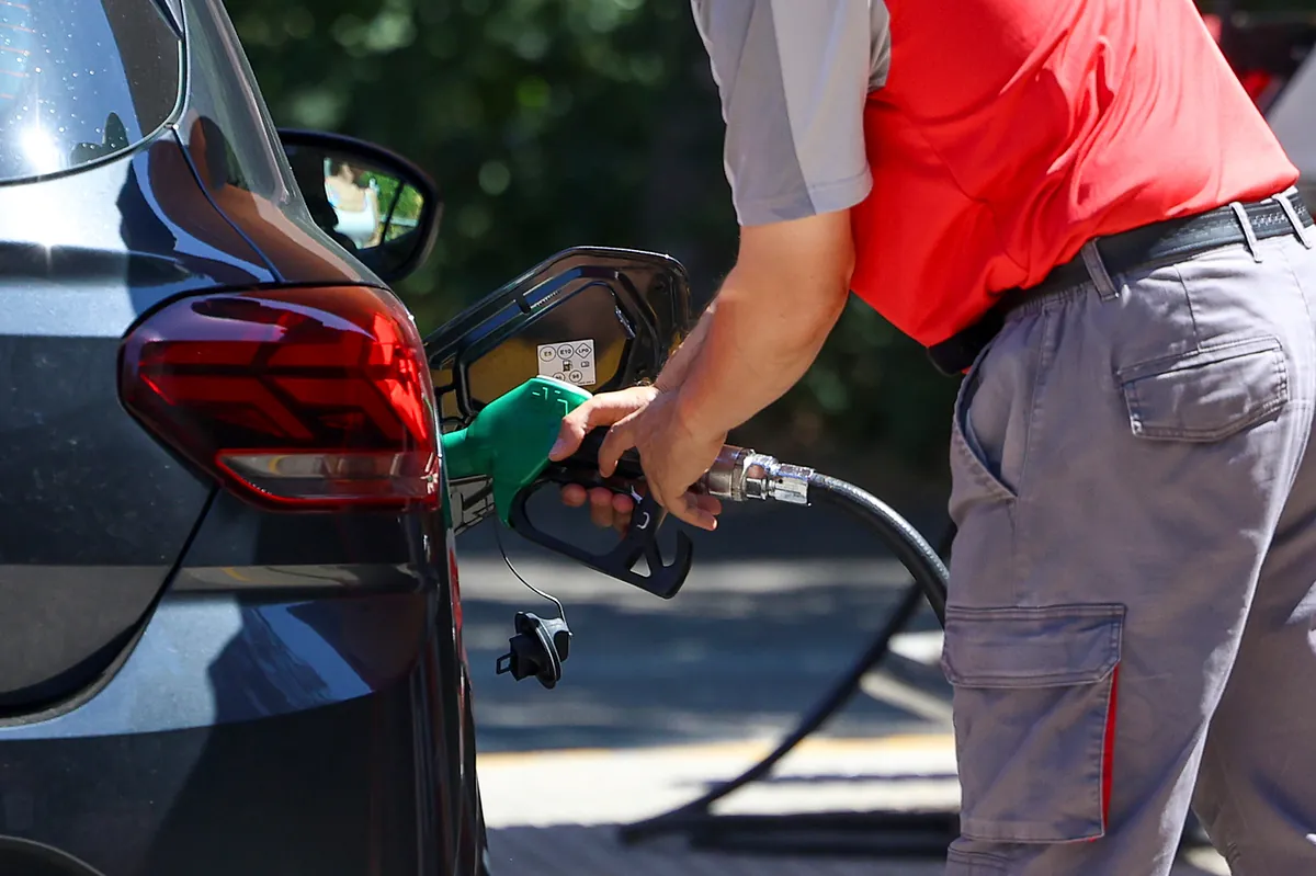 Prezzi carburanti in Spagna salgono a livelli di marzo a causa del ridimensionamento della riduzione fiscale per la guerra in Iran