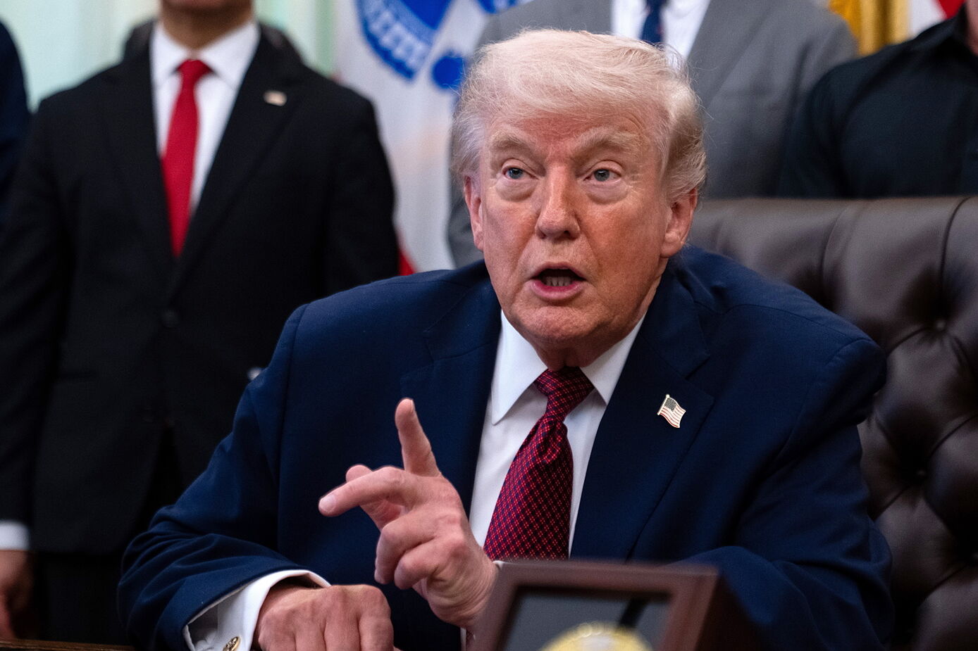 Trump anuncia que EEUU participará este lunes en las negociaciones con Irán en Pakistán