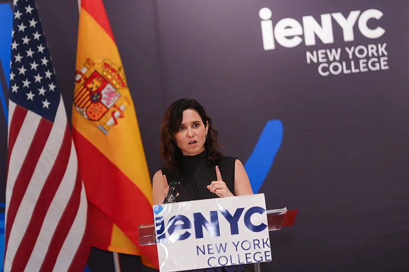 Ayuso carga contra Sánchez en Nueva York: "Los eslóganes vacíos y la  hipocresía" amenazan con "desguazar" la relación entre España y EEUU |  Política