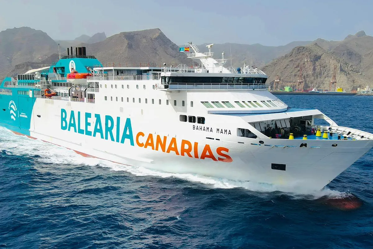 Baleària cierra la compra de Armas en Canarias