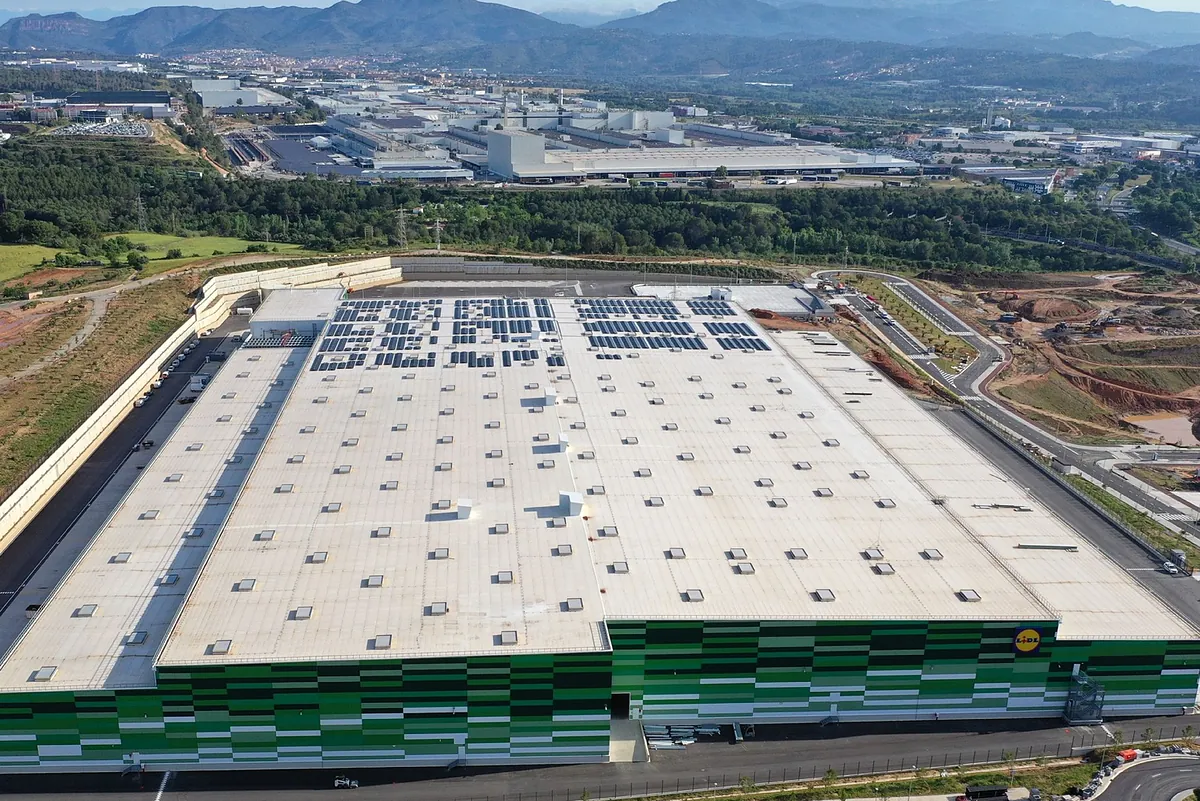 Lidl completa en Barcelona su mayor inversión logística en España