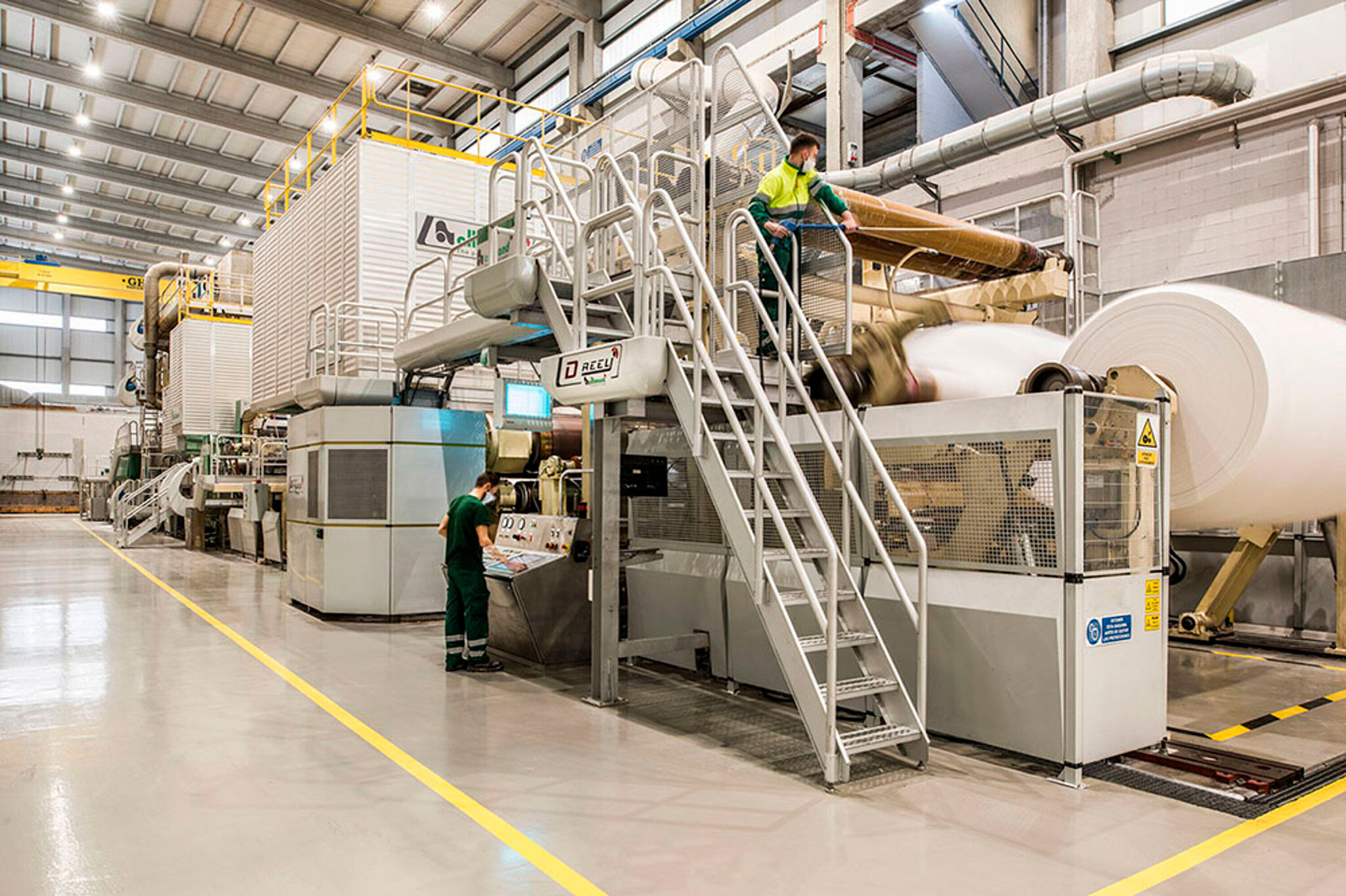 La industria papelera nacional facturó 5.092 millones en 2025, un 2,7% menos