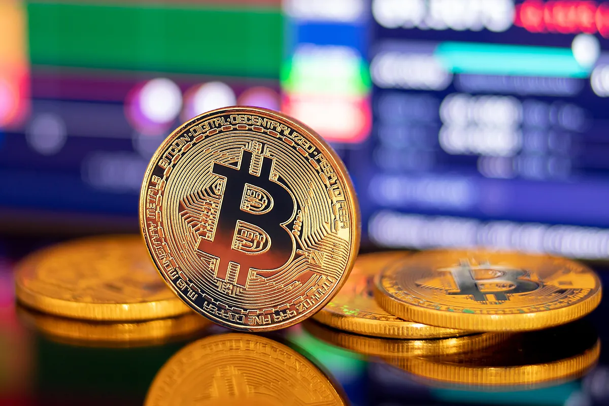 El bitcoin baja casi un 5% y pierde el nivel de los 60.000 dólares |  Criptomonedas