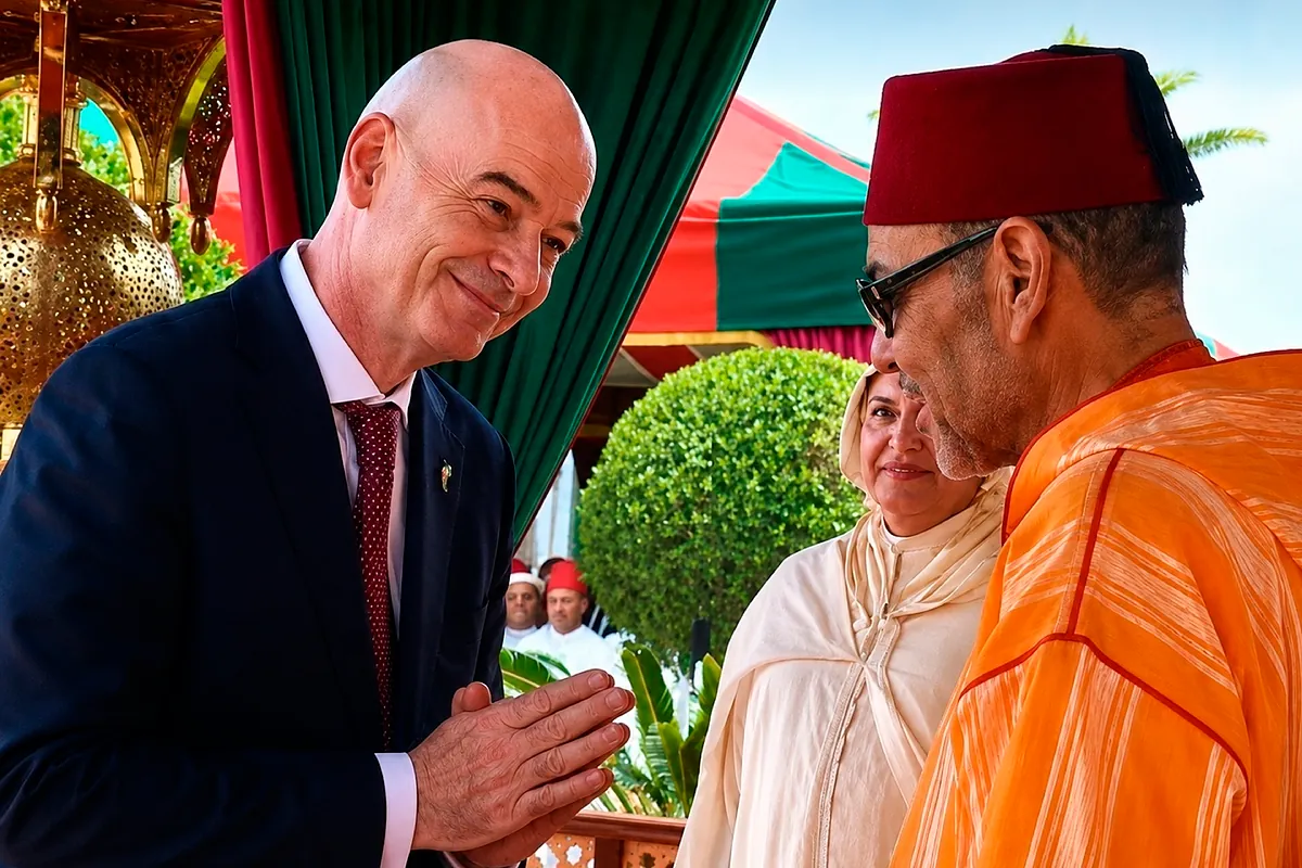 Infantino recupera el apoyo de África en plena batalla entre