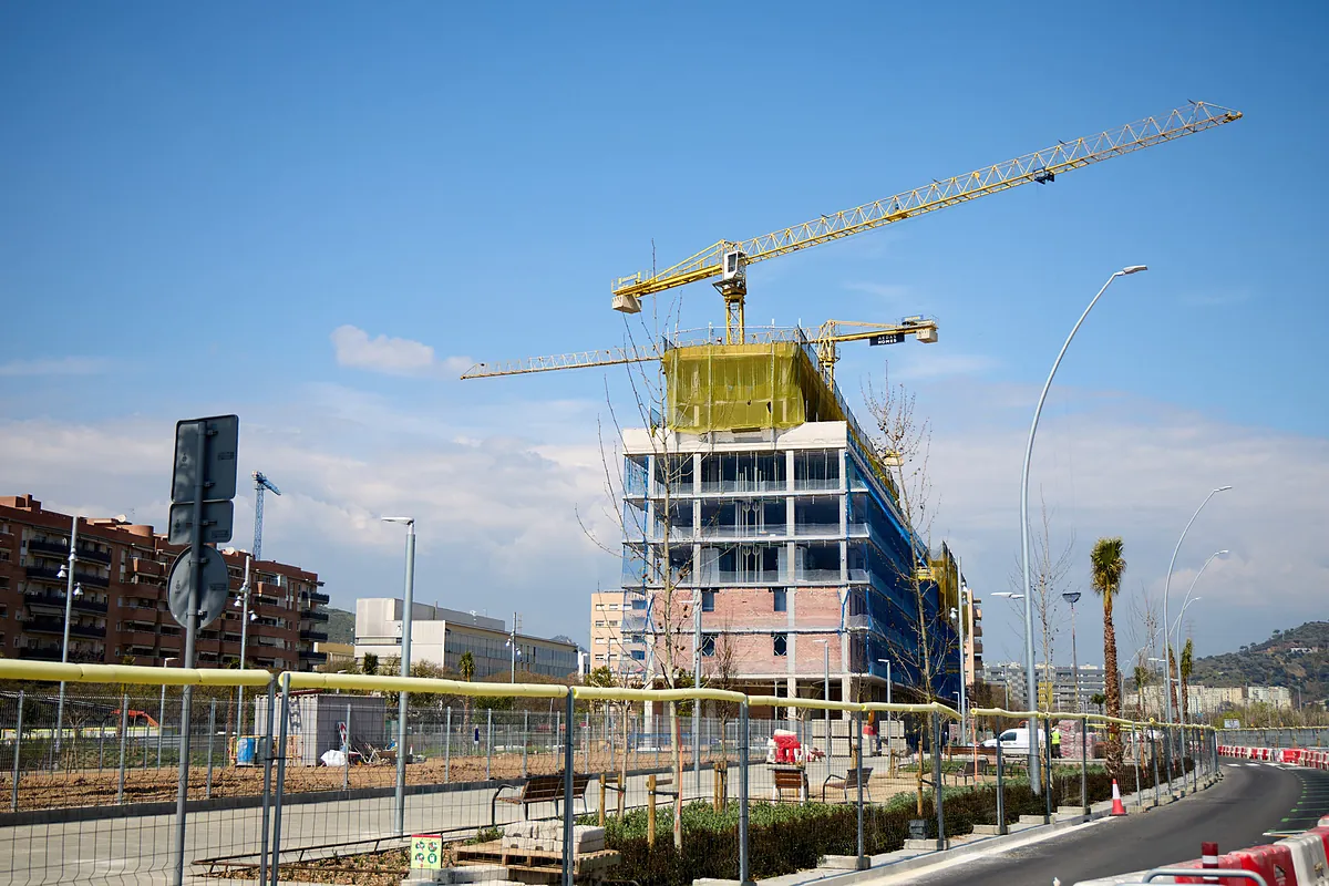 Madrid supera por primera vez a Cataluña en cotizantes