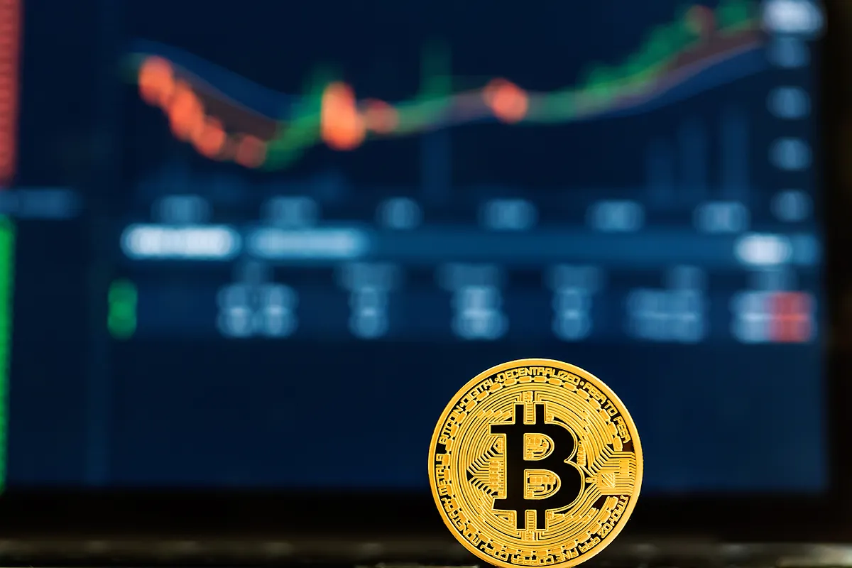 El bitcoin acelera y roza ya récords históricos | Criptomonedas