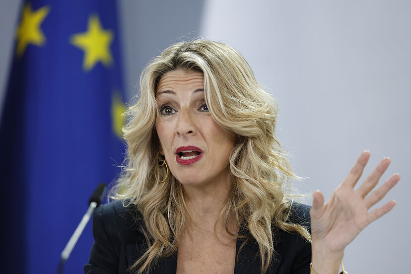 Yolanda Díaz carga contra la CEOE por querer "castigar" a las mujeres con  el rechazo a la reducción de jornada | Economía