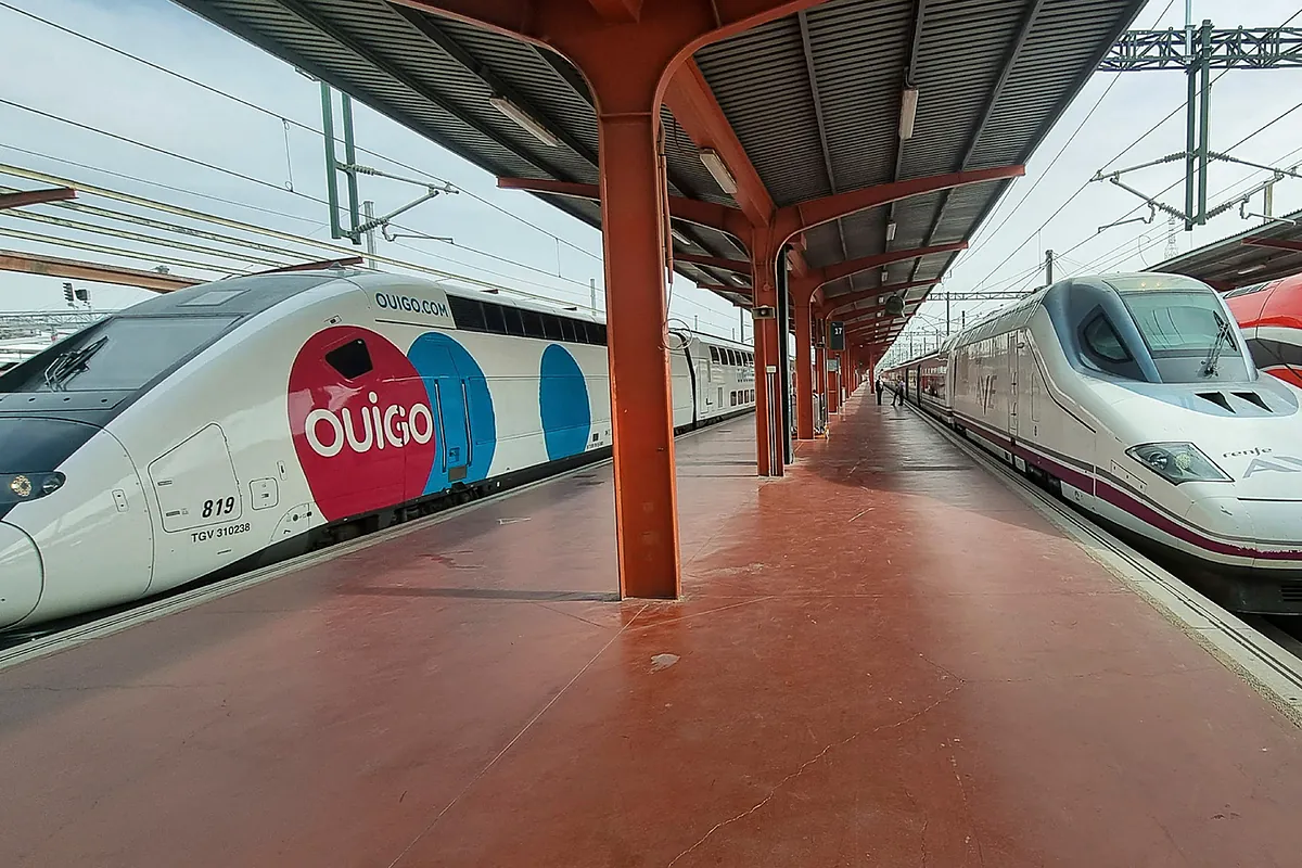 Renfe y Ouigo inician el año con una guerra de precios: billetes desde 7 y 9 euros