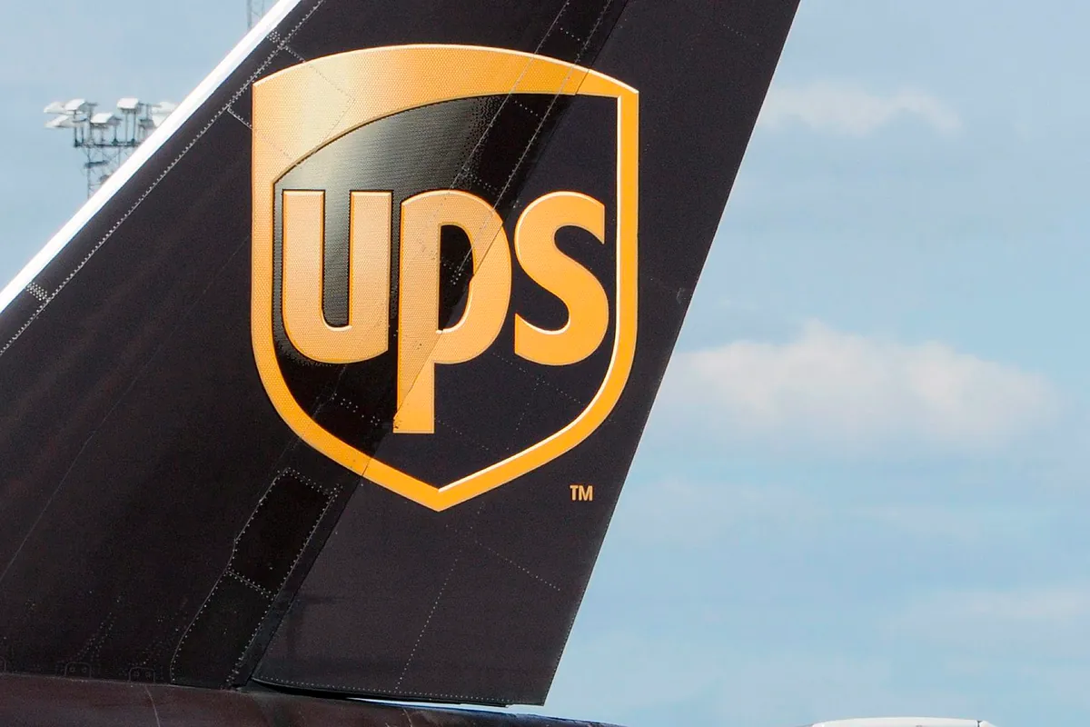 UPS eliminará hasta 30.000 empleos y cerrará instalaciones ante la ...