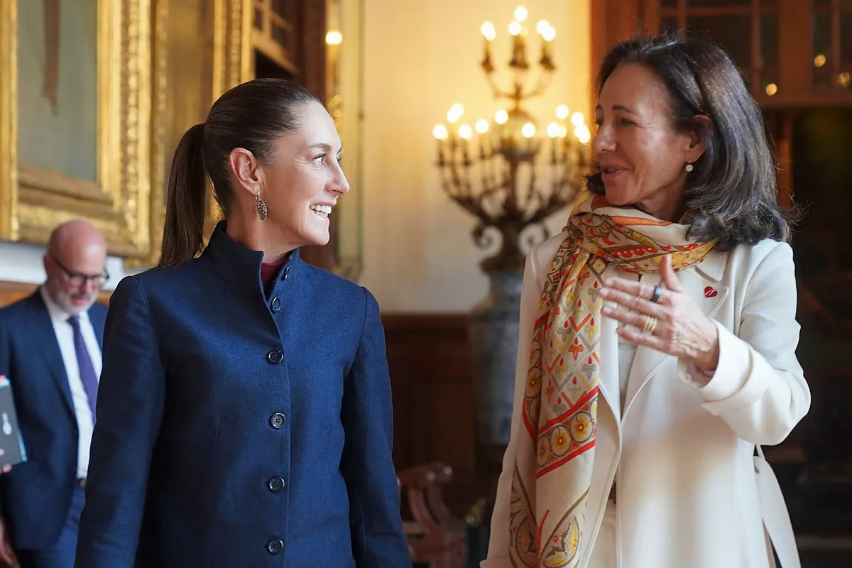 Santander choca con México por sacar del país la colección de arte Gelman