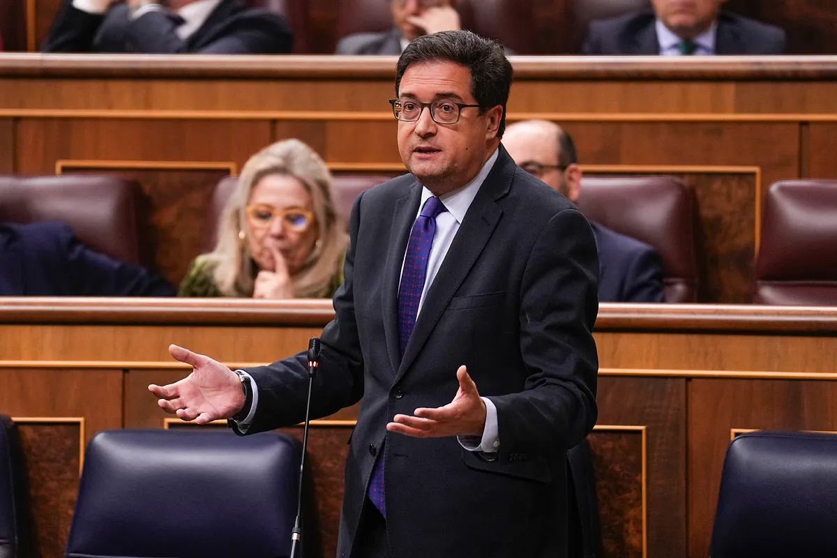 La jornada de 35 horas para los funcionarios del Estado entrará en vigor antes del 15 de abril