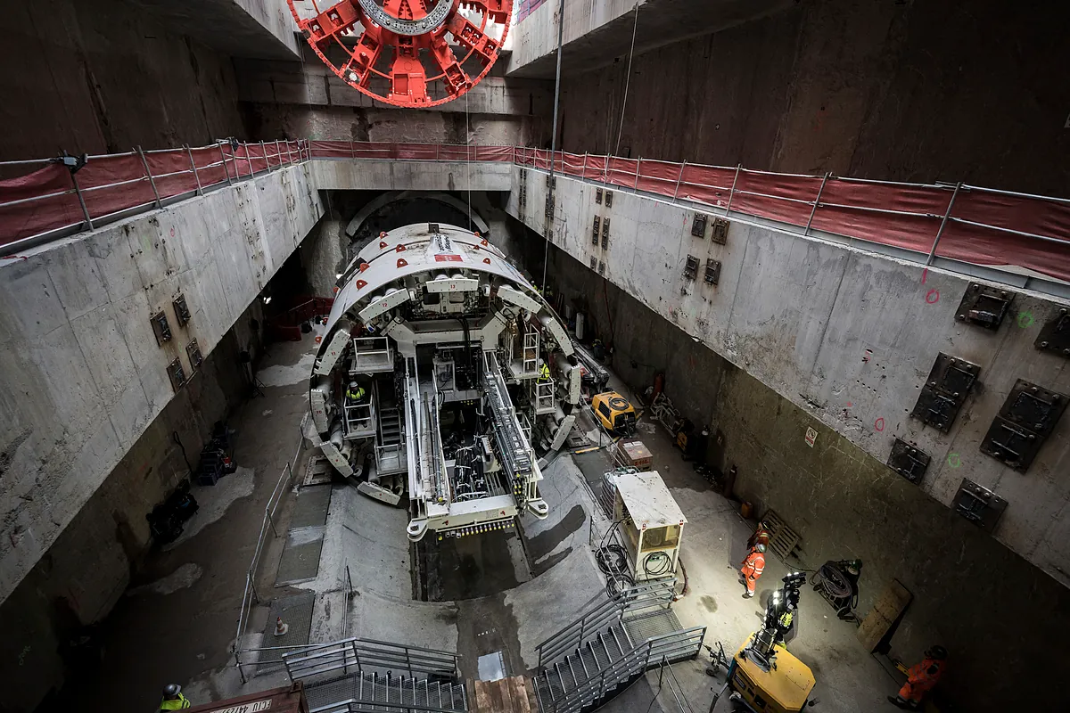 Six consortia bid to build Madrid Metro Line 11 extension