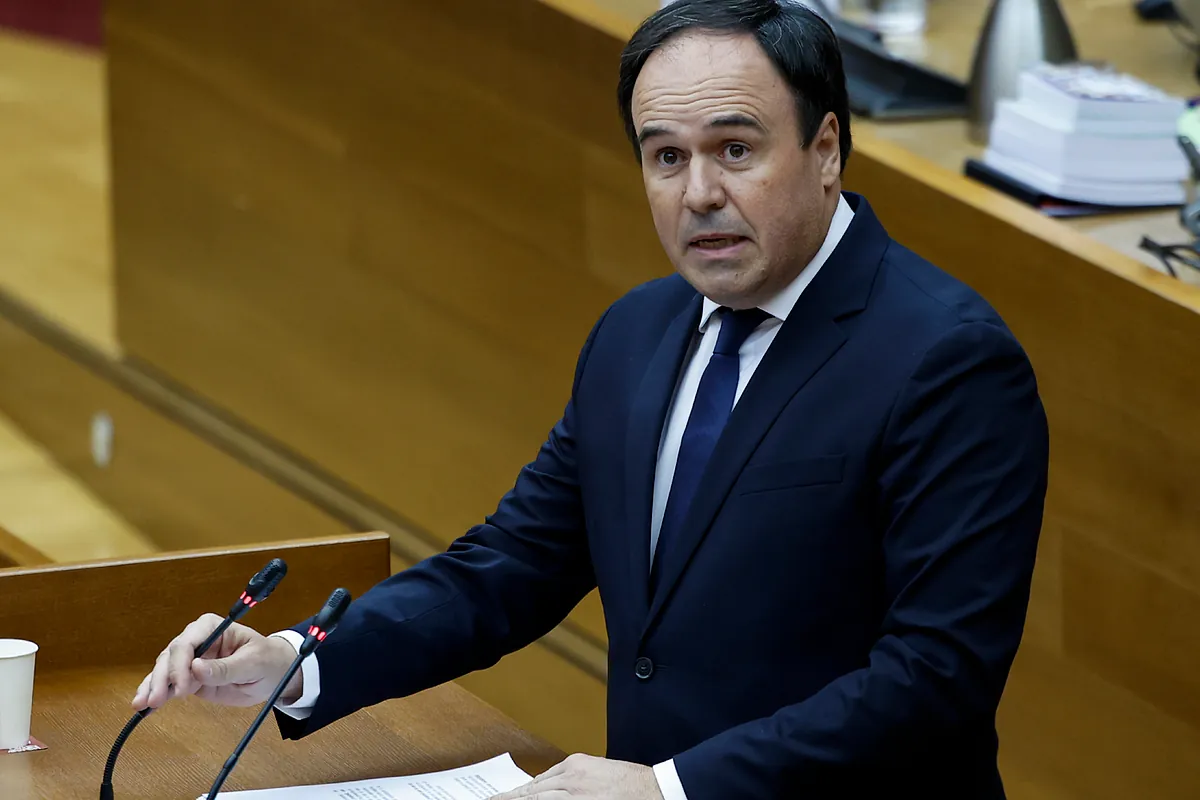 Pérez Llorca llega sin pacto con Vox, pero su discurso lo pone  en bandeja 