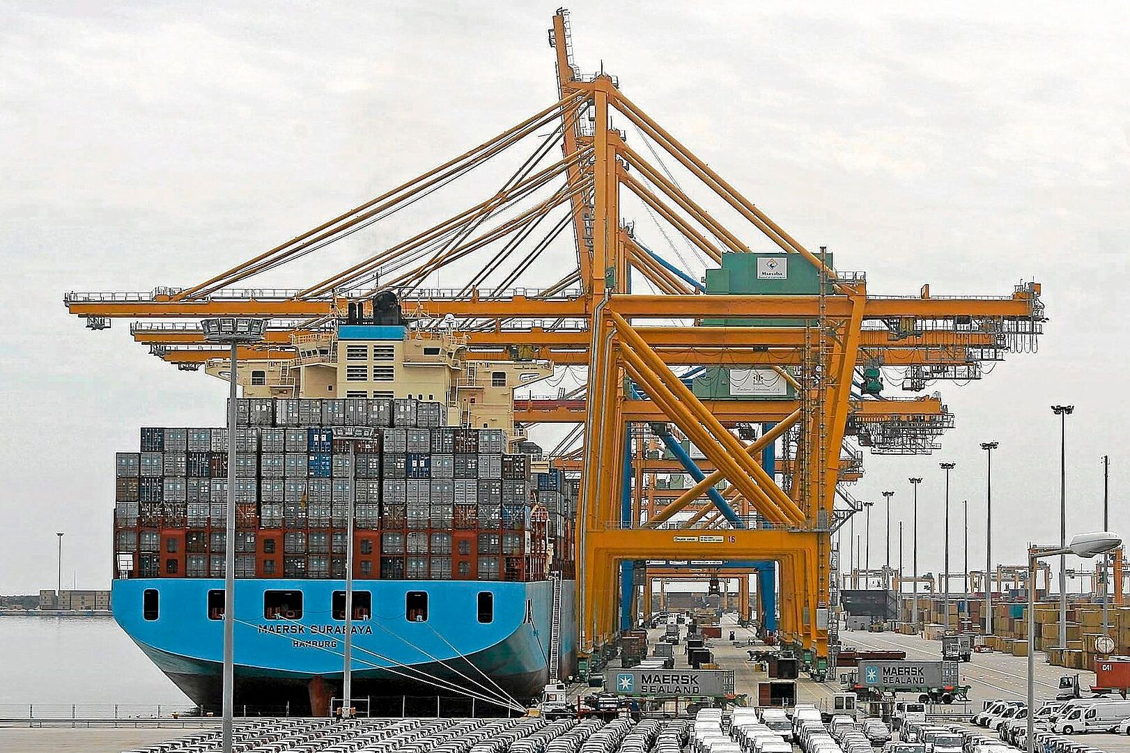 España burla el caos de la guerra y marca unas exportaciones récord de 34.300 millones en abril