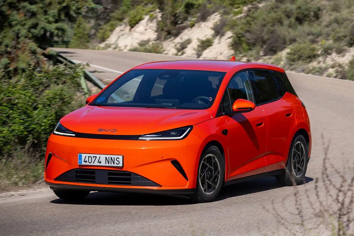 Golpe a los coches híbridos chinos: los modelos y marcas más afectados por las restricciones de la UE