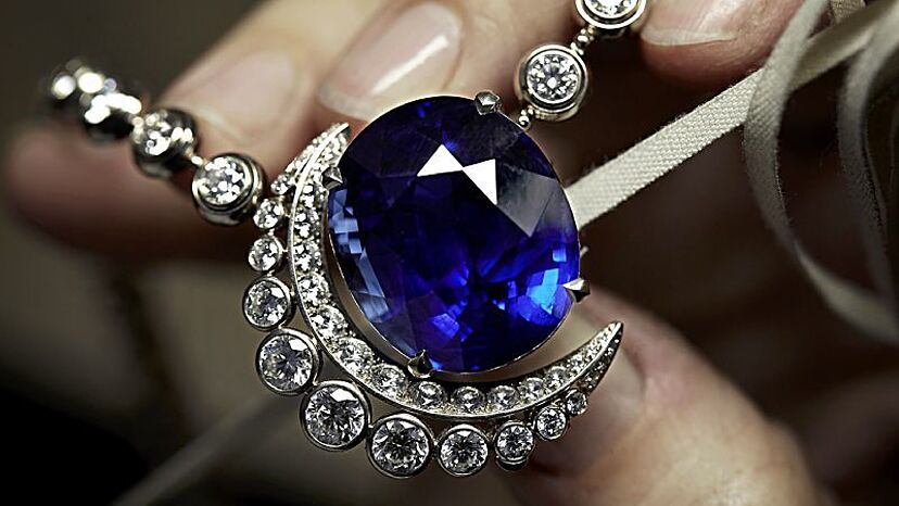 logotipo de coco chanel diamantes