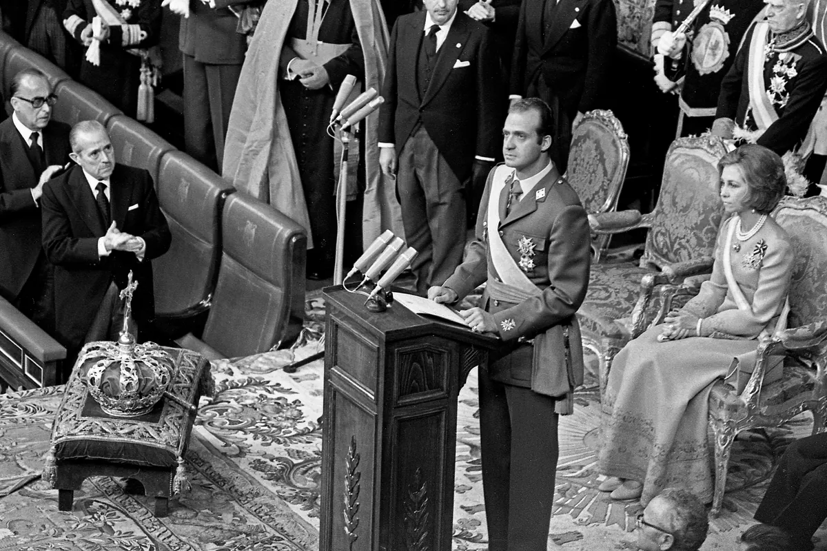 ¿Celebrar la muerte de Franco o la proclamación del Rey Juan Carlos?