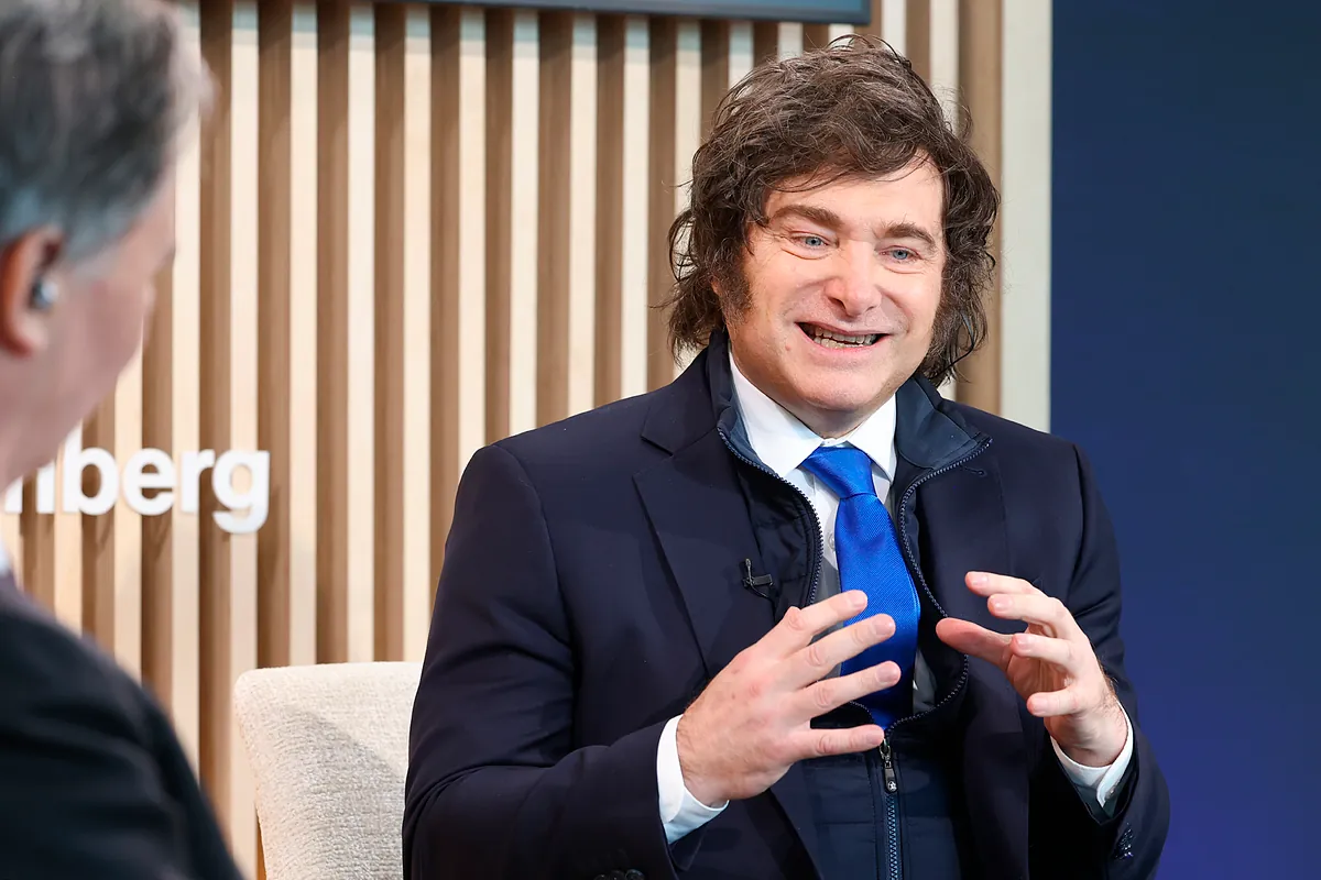 El presidente argentino Javier Milei, golpeado por los escándalos y la ralentización económica