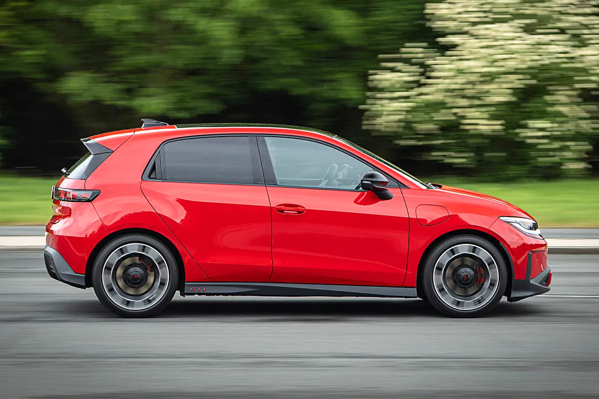 Coches eléctricos españoles: así son los nuevos Volkswagen, Cupra y Skoda made in Spain