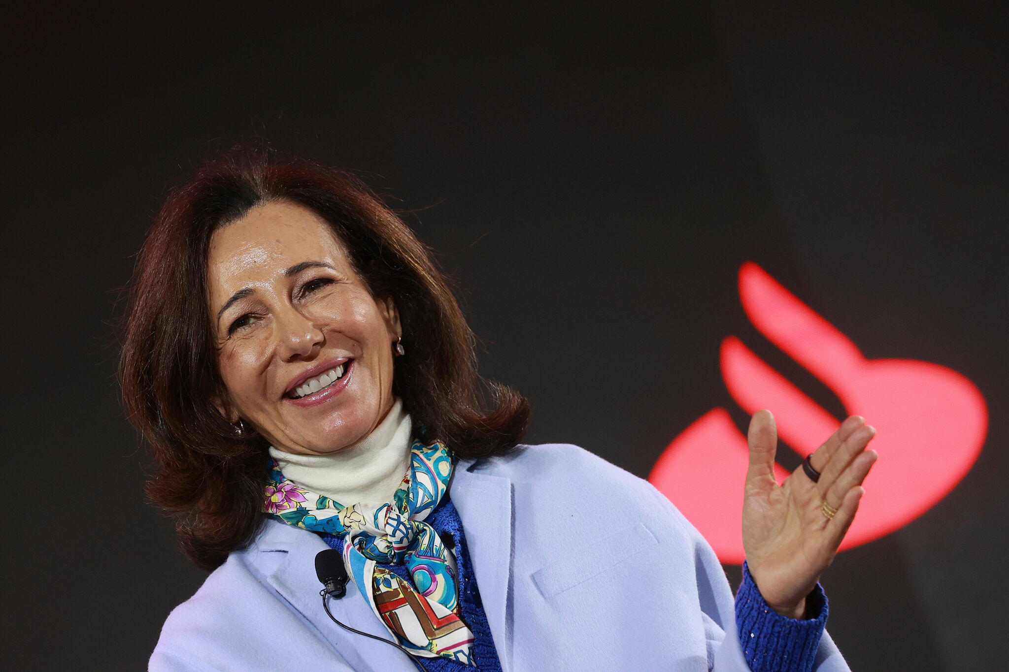 Santander superará 190 millones de clientes con Webster y TSB