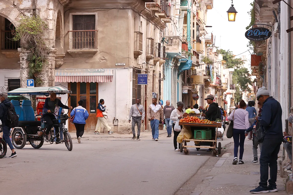 Cuba afronta el bloqueo petrolero de EEUU con un duro paquete de medidas