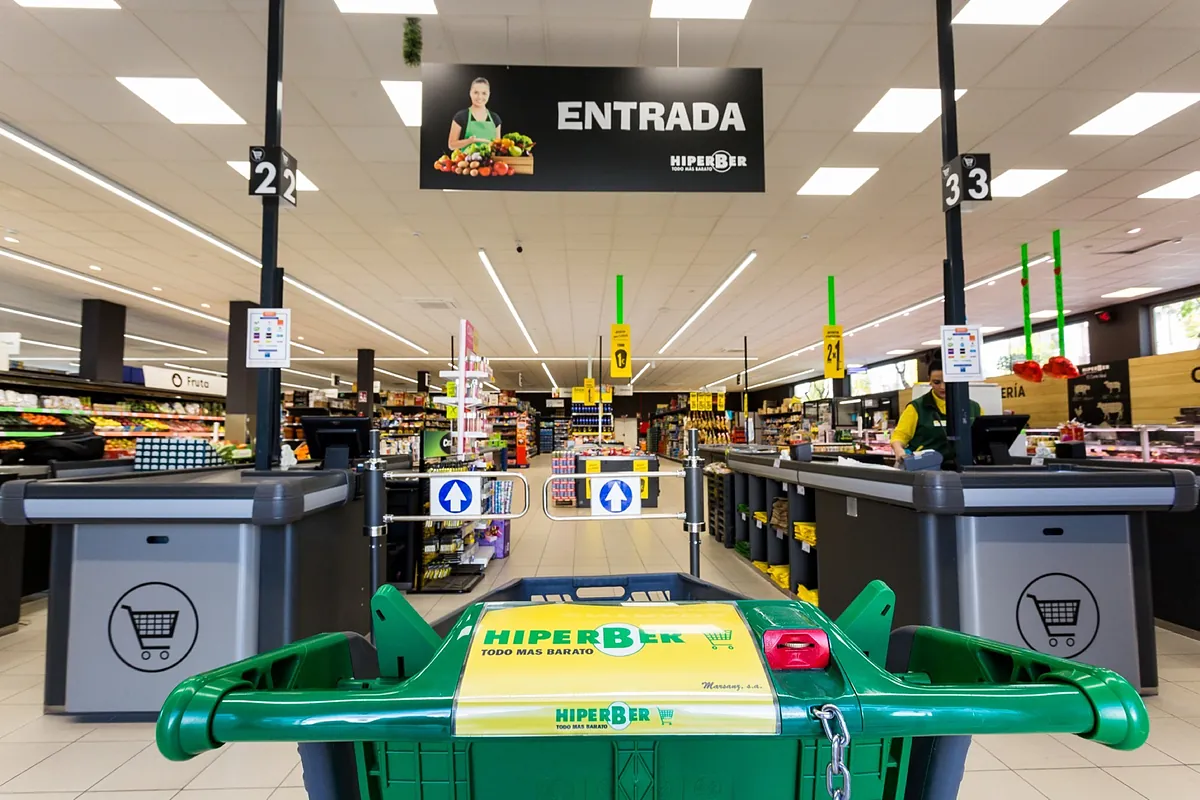 Hiperber compra a Kuups dos tiendas Economy Cash en Valencia