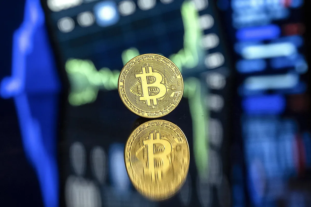 Los futuros a medio plazo del bitcoin también chocan con los 100.000  dólares | Mercados