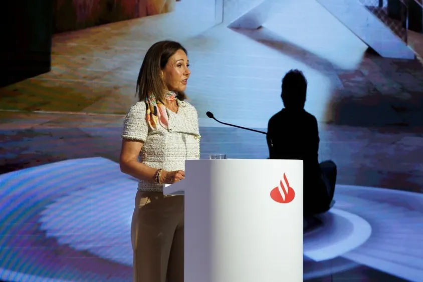 Botín:  La ambición de Santander es llegar a 500 millones de clientes pronto 
