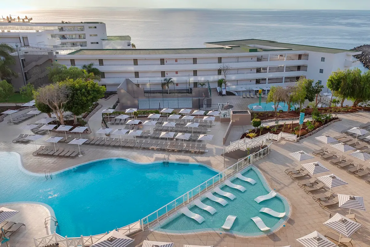 Arcano compra a Hyatt tres hoteles en Tenerife por 140 millones | Mercado  Inmobiliario