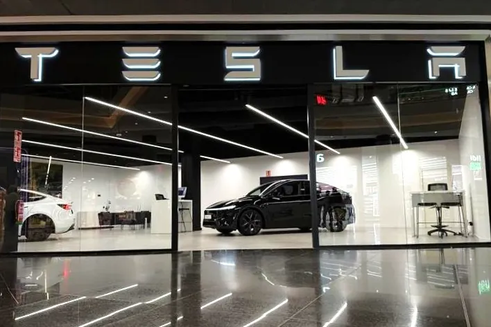 Tesla abre tres nuevas tiendas en España y supera los 20 puntos de venta
