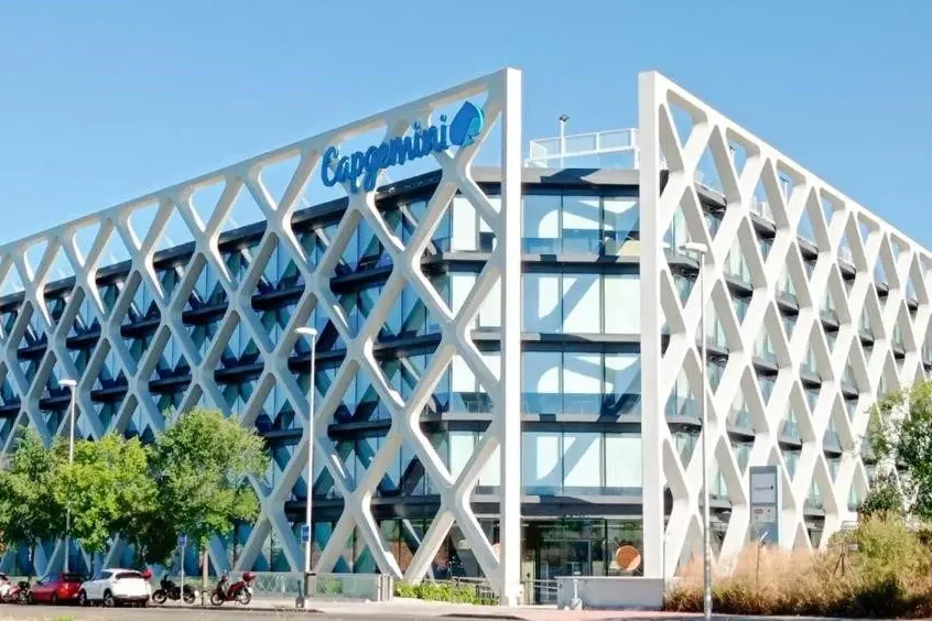 Capgemini prepara un ERE en España y señala a la inteligencia artificial como causa