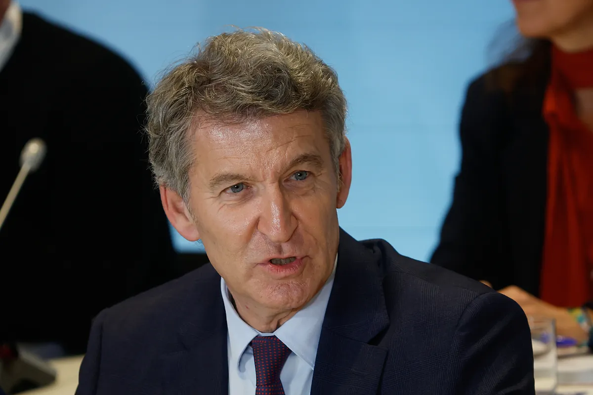 Feijóo y Abascal coinciden en que hay que dar estabilidad a la Comunidad Valenciana tras la renuncia de Mazón